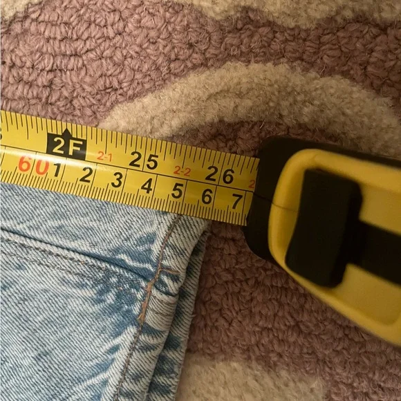 American Eagle Outfitters Light Blue High-Rise Wide Leg Jeans - Picture 8 of 8